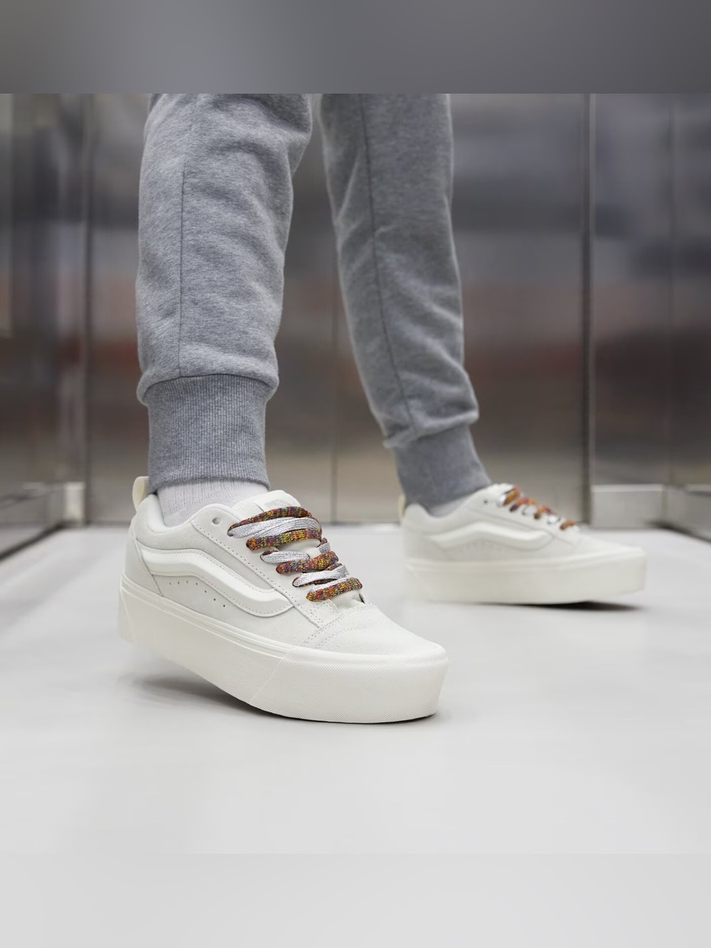 NWOB Vans Knu Stack Low-Top Suede Platform Sneakers Unisex W8.5/M7